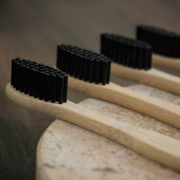 HICO | Paquete de cepillos de dientes de bambú  | 4 pzs
