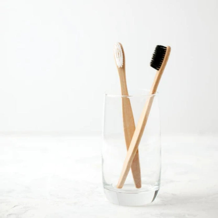 Cepillo de Dientes de Bambú | Cerdas Duras Color Blanco