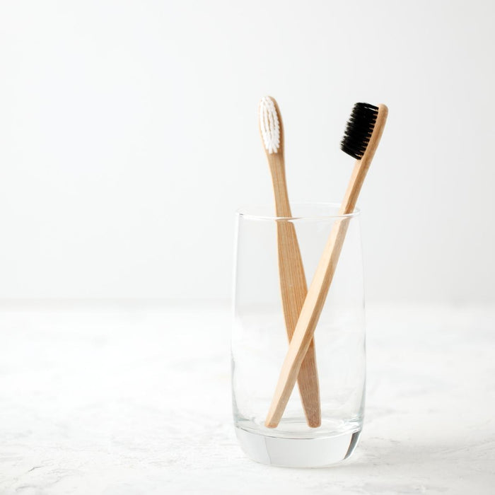 Cepillo de Dientes de Bambú | Cerdas Dureza Media Color Negro